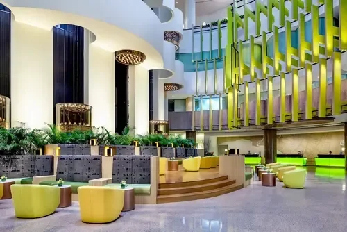 Holiday Inn Singapore Atrium, facciata della struttura