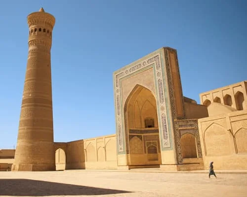 Minareto e madrassa a Bukhara